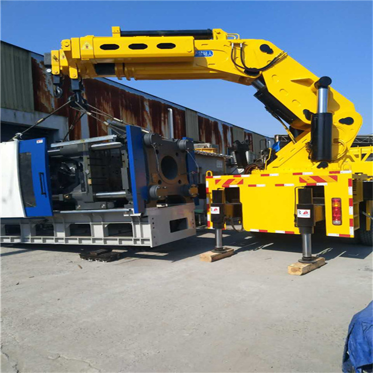 云霄县 大吨位折臂吊出租费用解析：一小时租赁多少钱