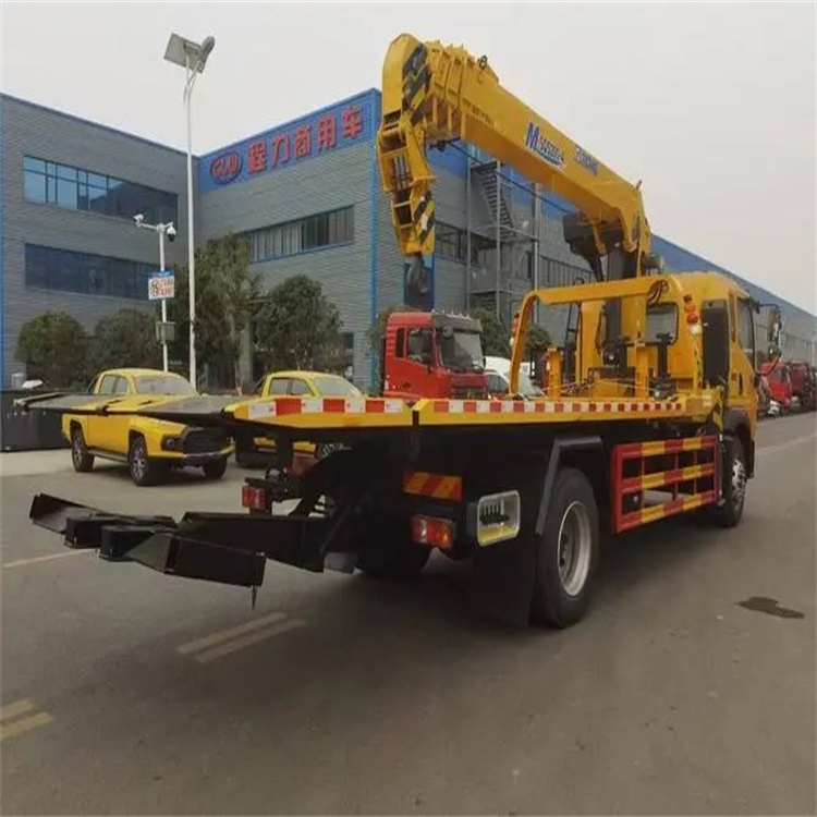 云霄县附近小随车吊出租电话，轻松解决搬运烦恼