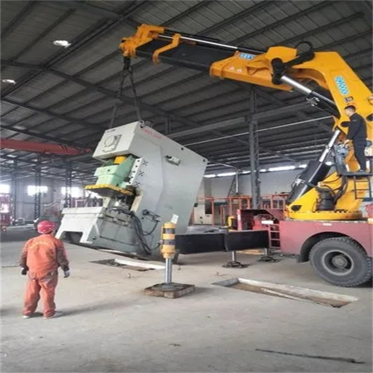 云霄县80吨折臂吊车出租附近电话