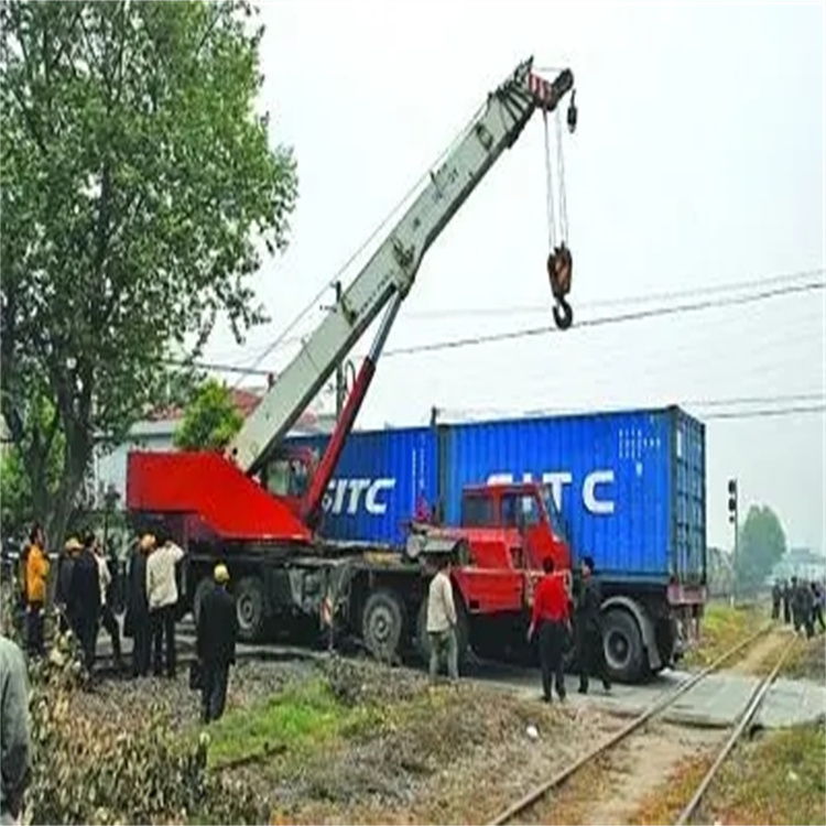 云霄县如何快速找到附近的吊车救援公司